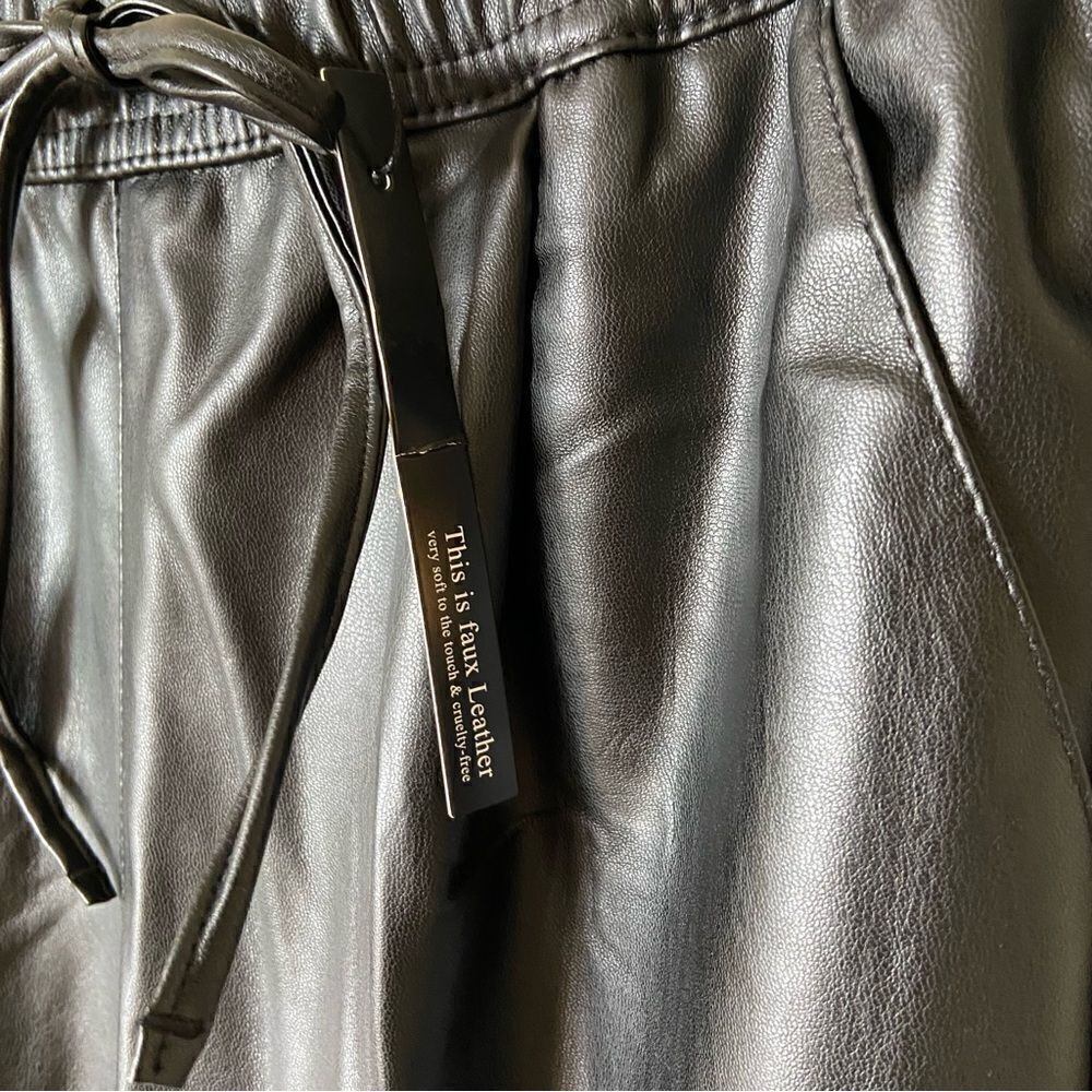 NWOT Love Tree Cognac Faux Leather Black Track Pants Joggers Size S - Picture 7 of 9